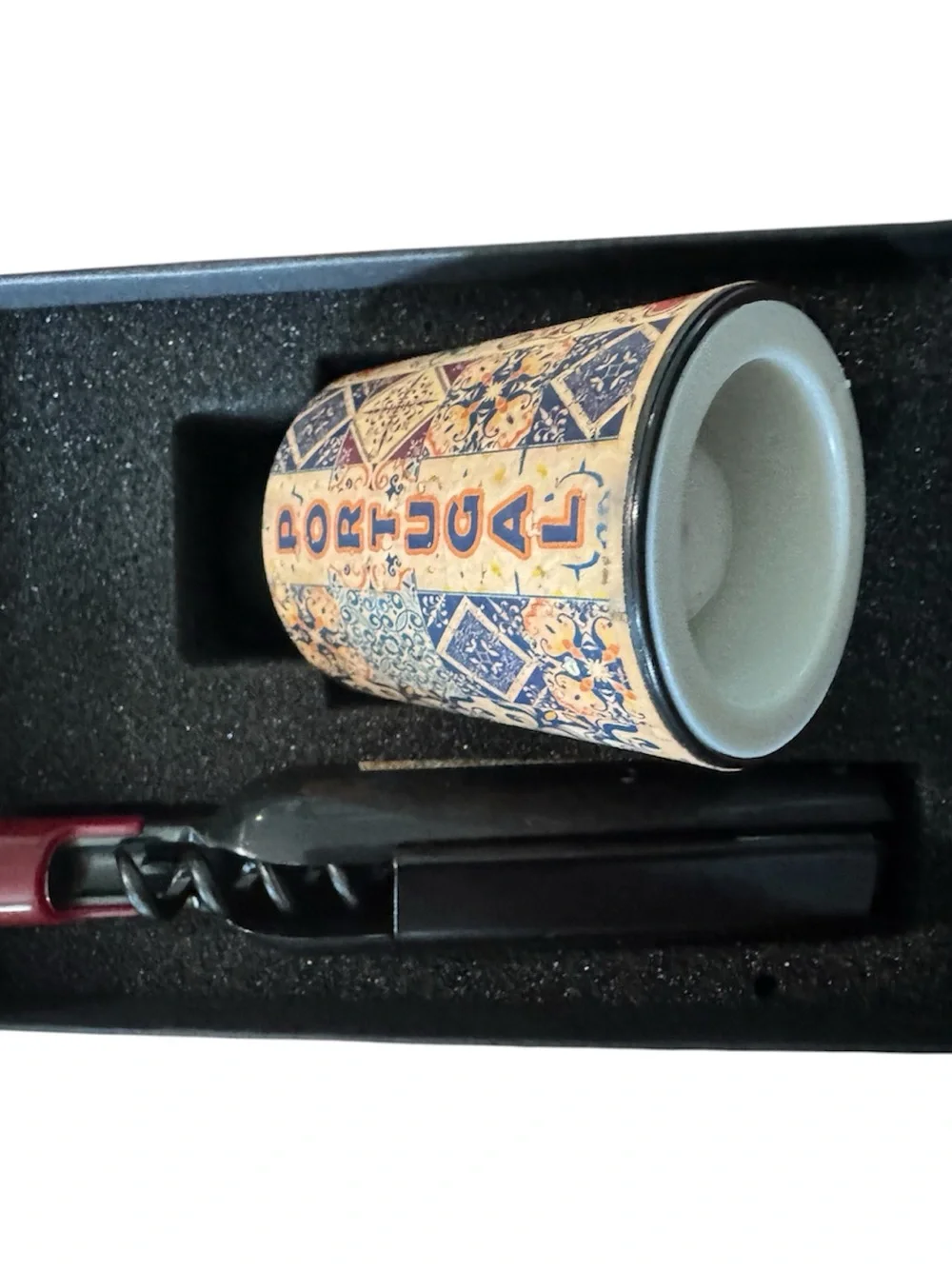 Portugal Tile Wine Bottle opener and stopper set new in box